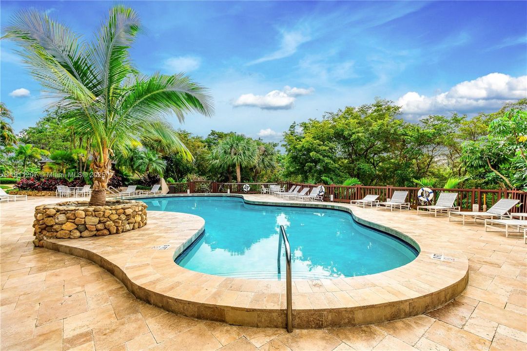 For Sale: $545,000 (2 beds, 2 baths, 1520 Square Feet)