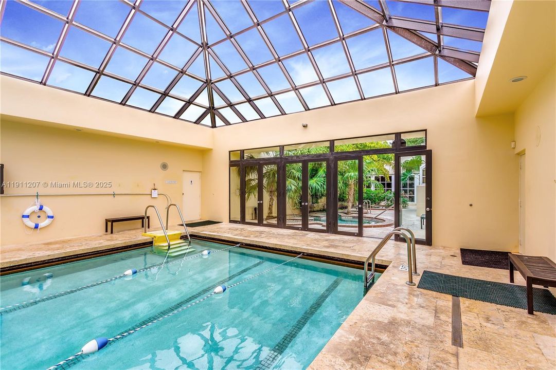 For Sale: $545,000 (2 beds, 2 baths, 1520 Square Feet)