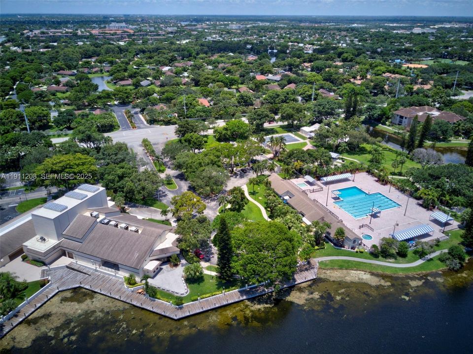 For Sale: $339,900 (3 beds, 2 baths, 1390 Square Feet)