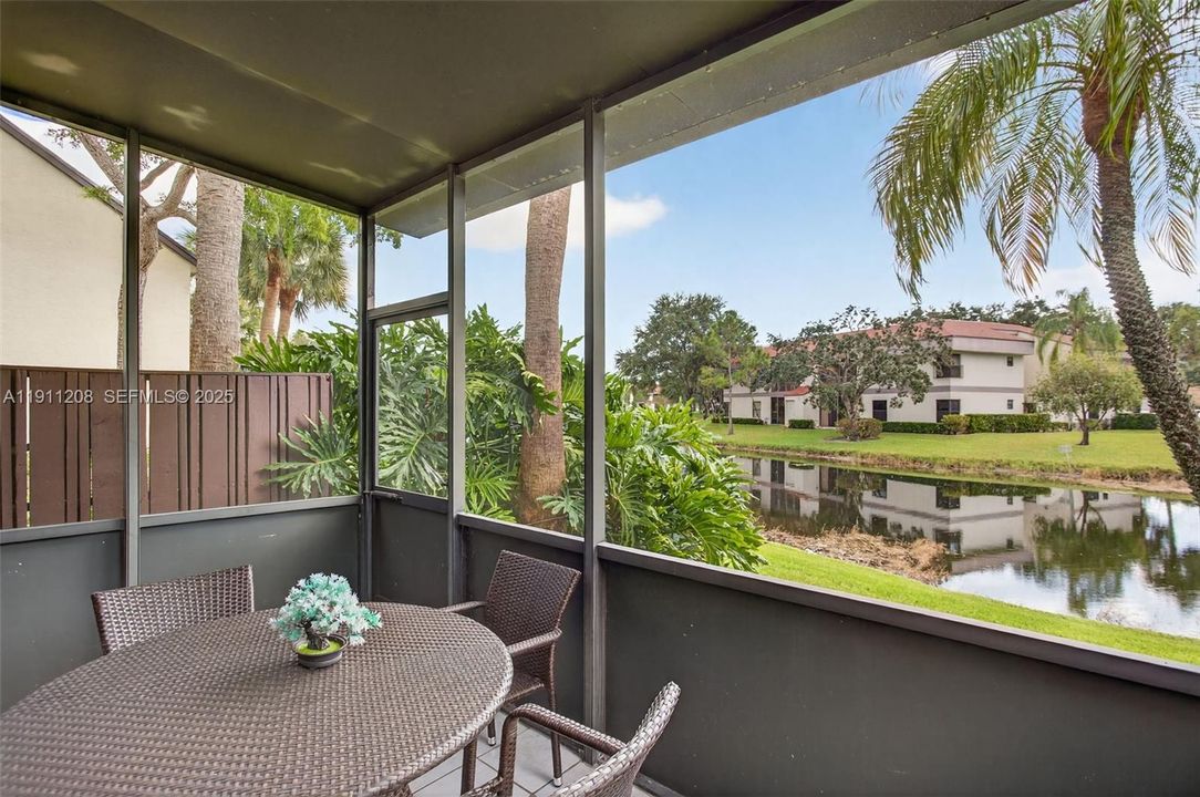 For Sale: $339,900 (3 beds, 2 baths, 1390 Square Feet)