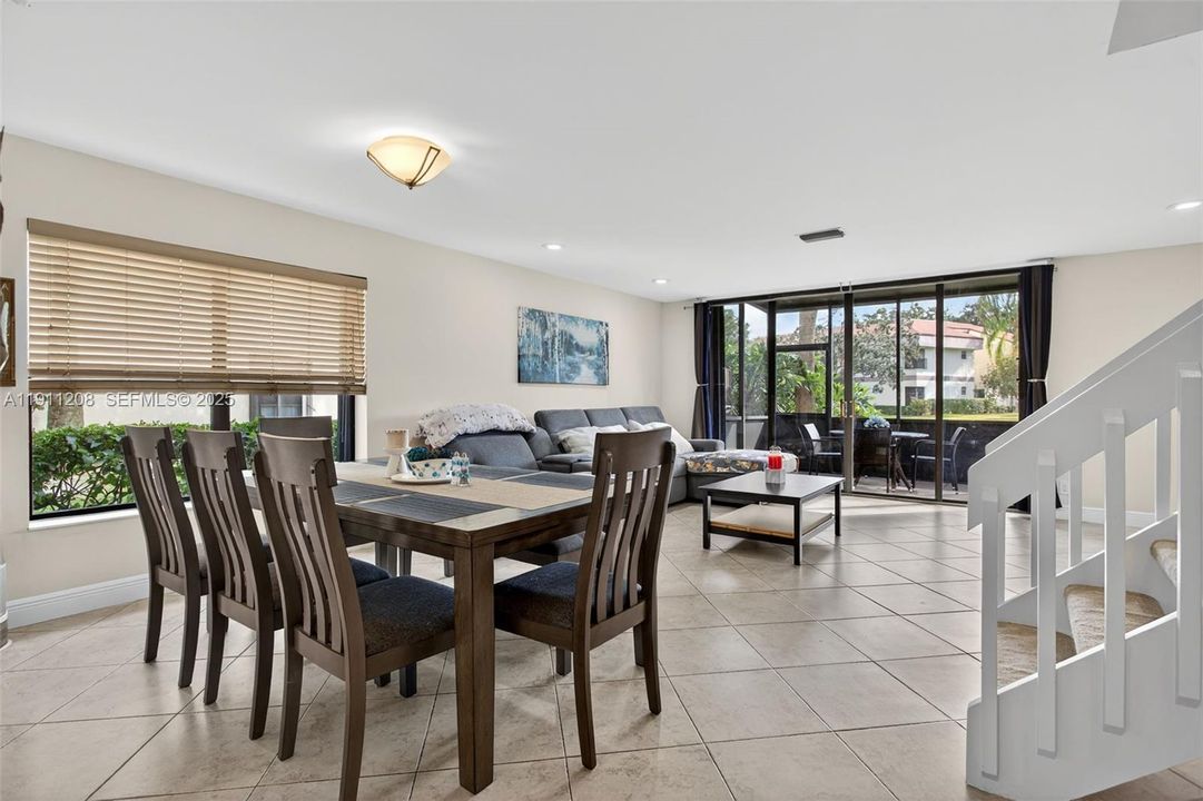 For Sale: $339,900 (3 beds, 2 baths, 1390 Square Feet)