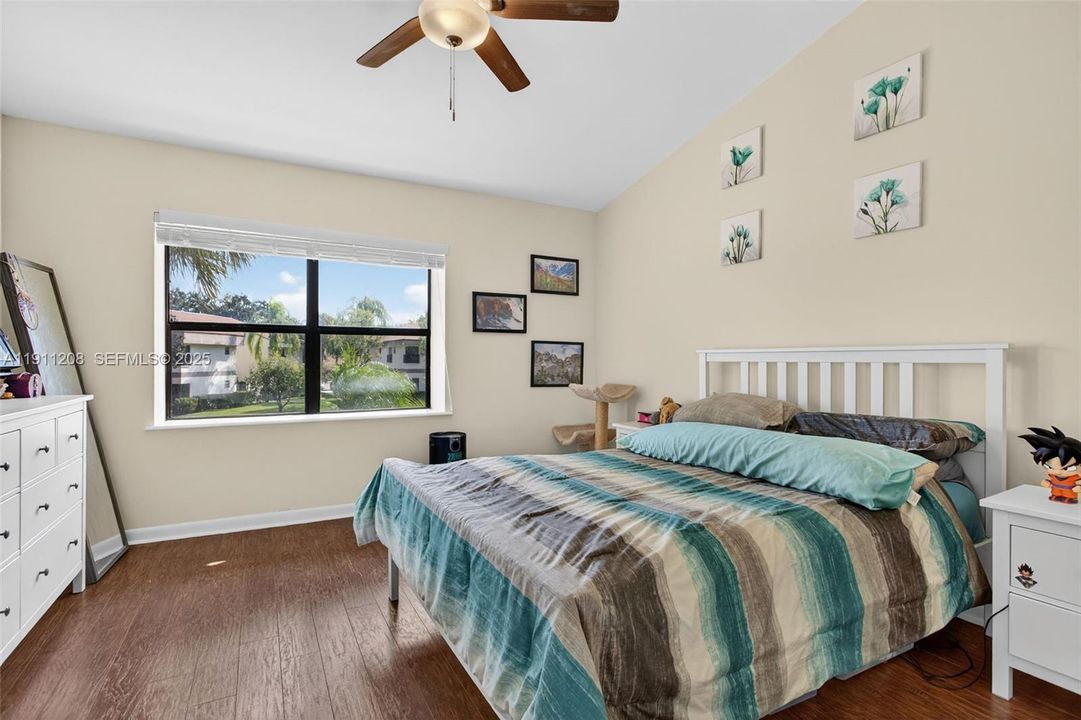 For Sale: $339,900 (3 beds, 2 baths, 1390 Square Feet)