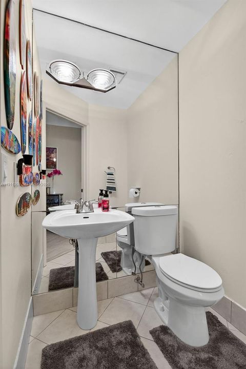 For Sale: $339,900 (3 beds, 2 baths, 1390 Square Feet)