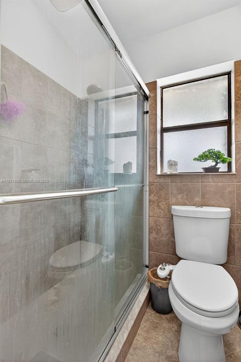 For Sale: $339,900 (3 beds, 2 baths, 1390 Square Feet)