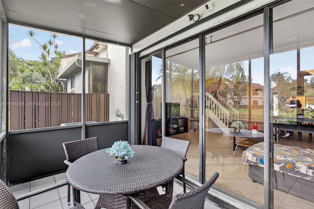 For Sale: $339,900 (3 beds, 2 baths, 1390 Square Feet)