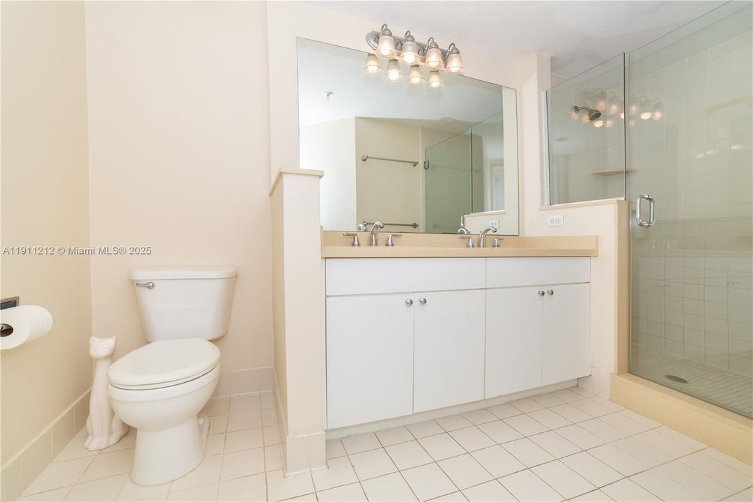 En Venta: $595,000 (2 camas, 2 baños, 1116 Pies cuadrados)