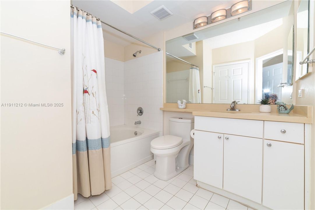 En Venta: $595,000 (2 camas, 2 baños, 1116 Pies cuadrados)