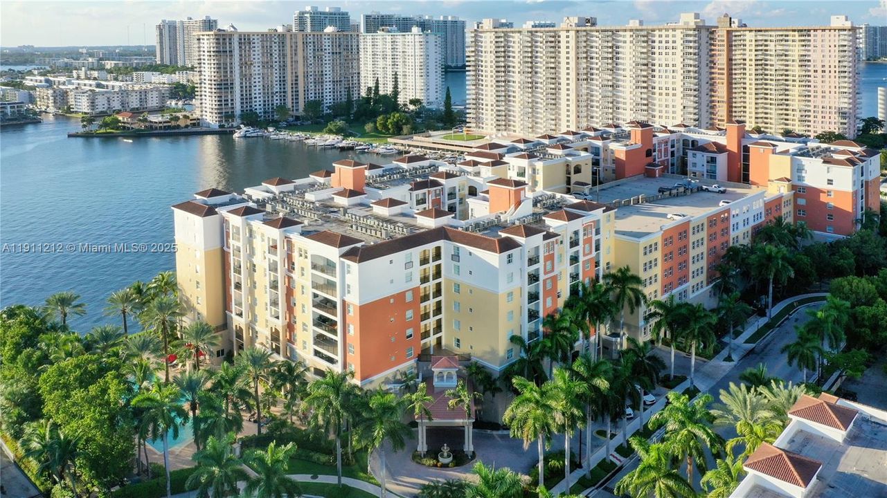 En Venta: $595,000 (2 camas, 2 baños, 1116 Pies cuadrados)