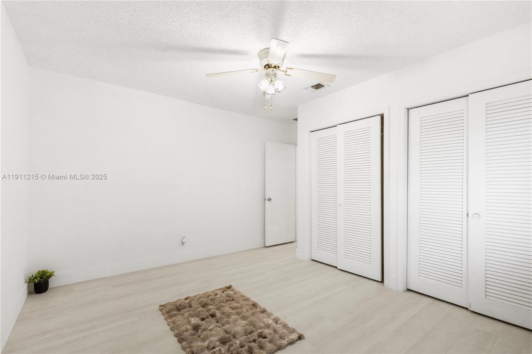 For Sale: $368,000 (2 beds, 2 baths, 1660 Square Feet)