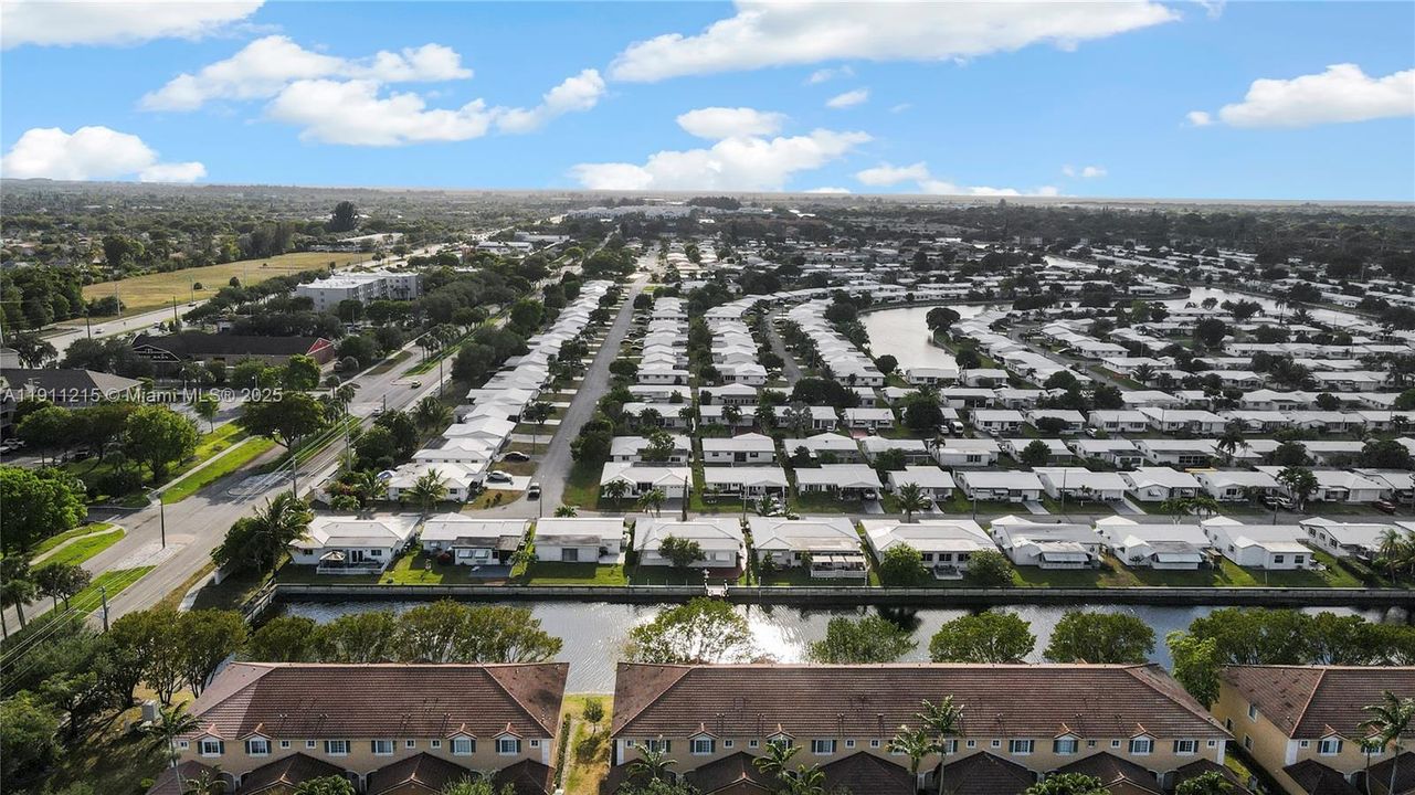 For Sale: $368,000 (2 beds, 2 baths, 1660 Square Feet)