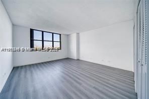 For Sale: $228,000 (2 beds, 3 baths, 1950 Square Feet)