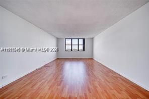 For Sale: $228,000 (2 beds, 3 baths, 1950 Square Feet)