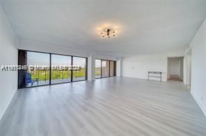 For Sale: $228,000 (2 beds, 3 baths, 1950 Square Feet)