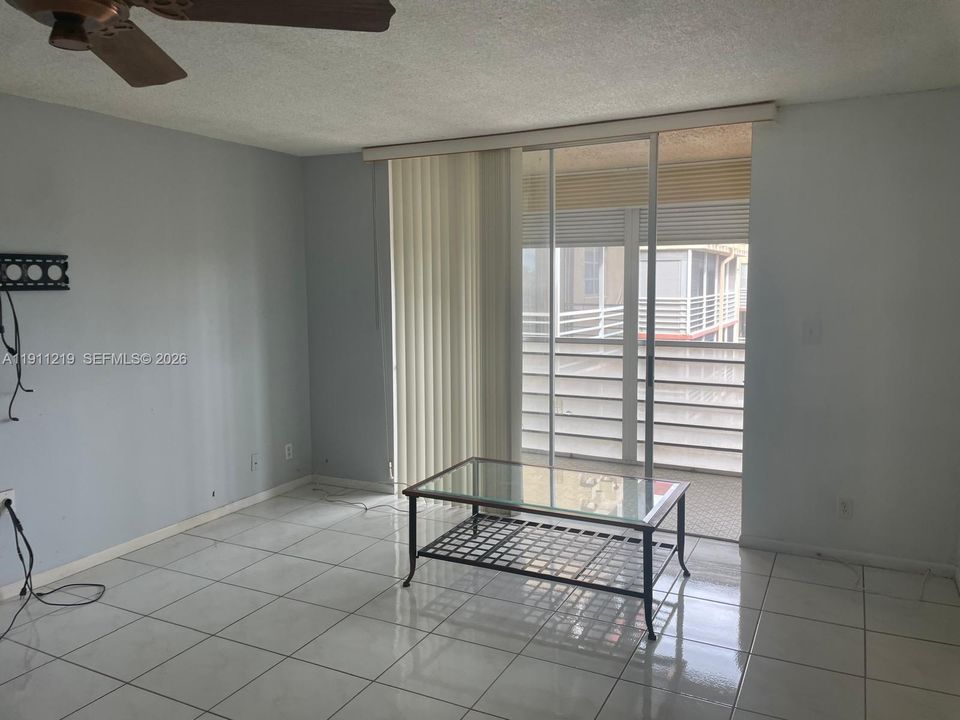 En Renta: $1,699 (1 camas, 1 baños, 940 Pies cuadrados)