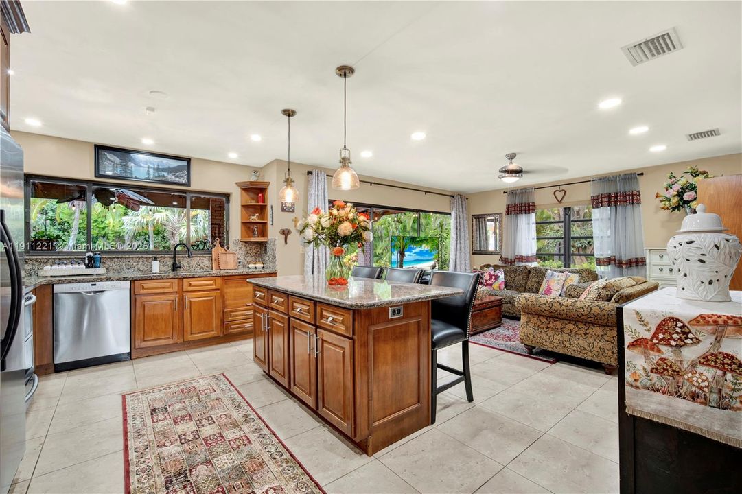 待售: $1,295,000 (4 贝兹, 2 浴室, 2403 平方英尺)