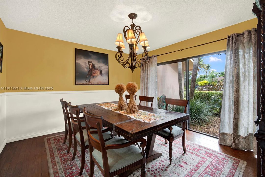 待售: $1,295,000 (4 贝兹, 2 浴室, 2403 平方英尺)