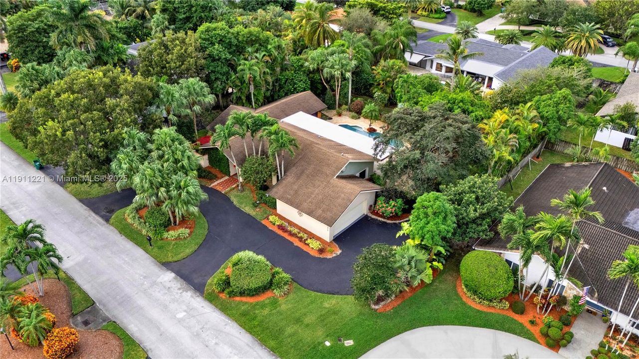 待售: $1,295,000 (4 贝兹, 2 浴室, 2403 平方英尺)