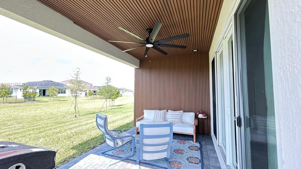 最近租的: $3,450 (3 贝兹, 2 浴室, 1749 平方英尺)