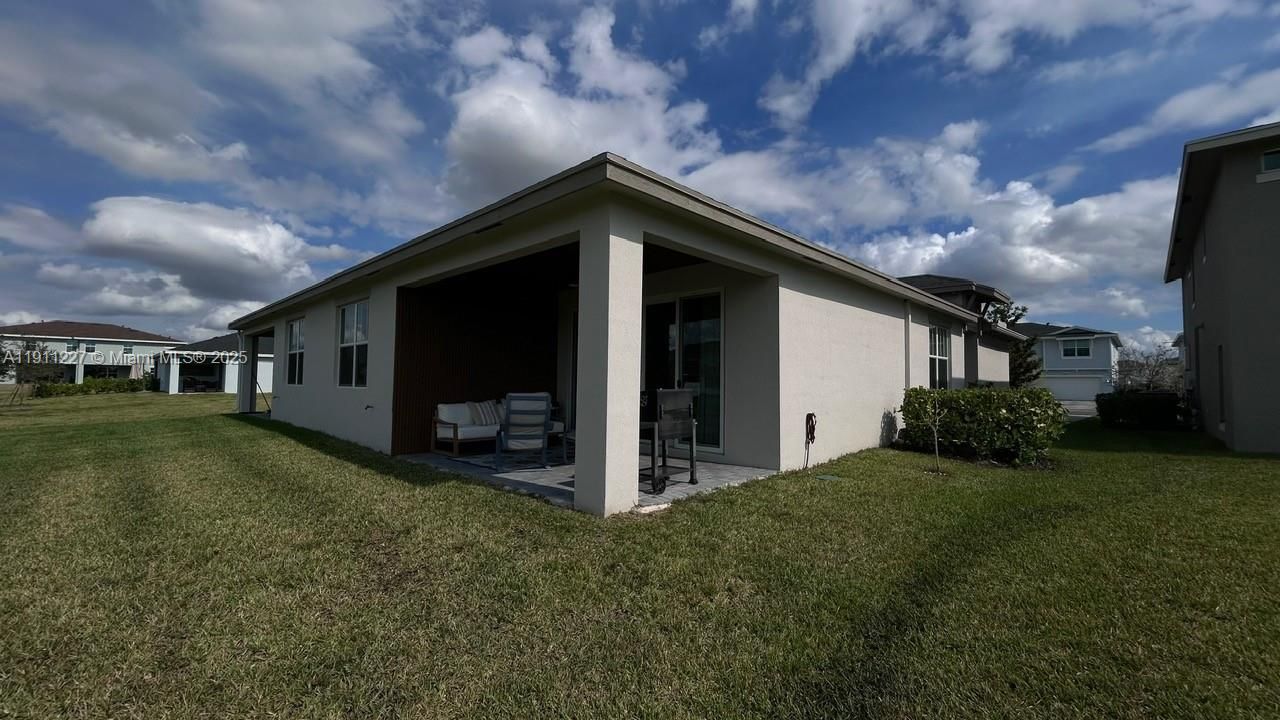 最近租的: $3,450 (3 贝兹, 2 浴室, 1749 平方英尺)