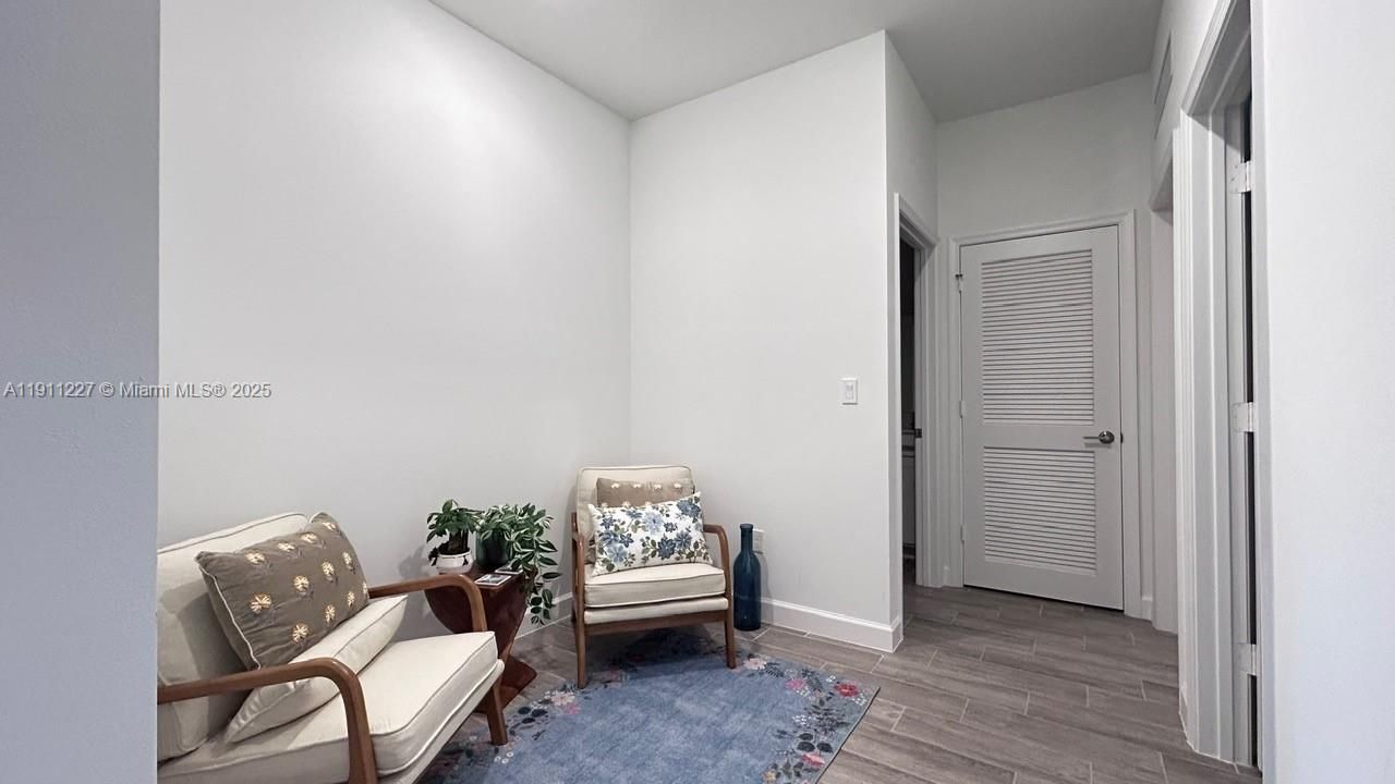 最近租的: $3,450 (3 贝兹, 2 浴室, 1749 平方英尺)