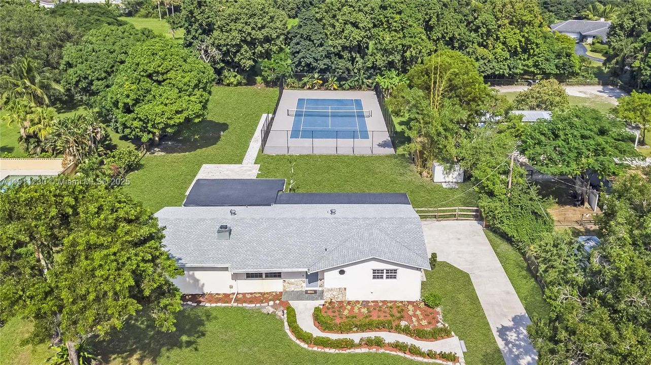 For Sale: $1,239,900 (4 beds, 3 baths, 2192 Square Feet)