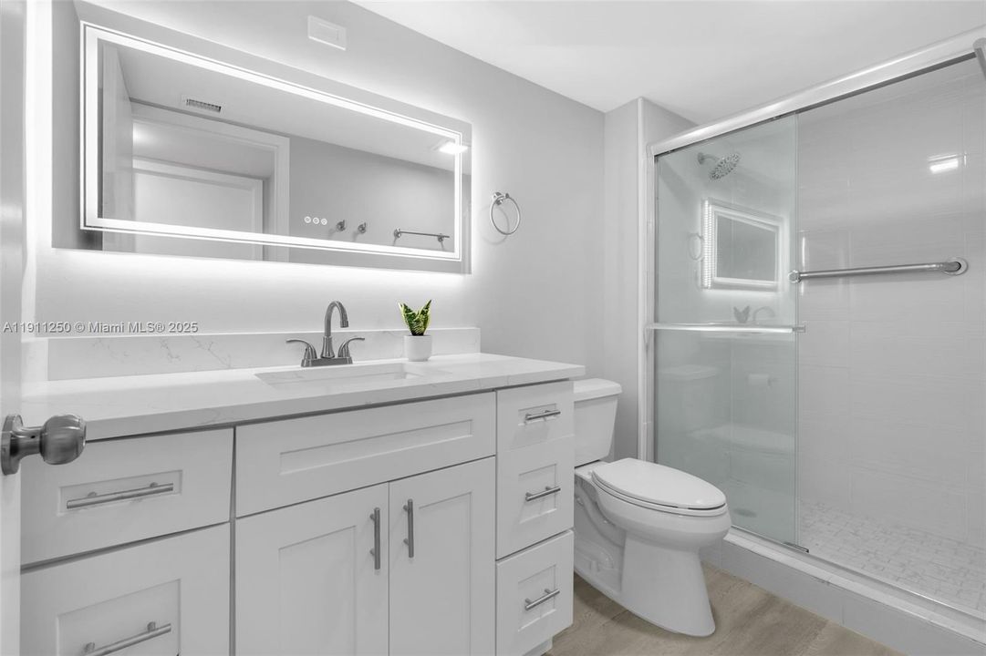 For Sale: $249,000 (2 beds, 2 baths, 1008 Square Feet)