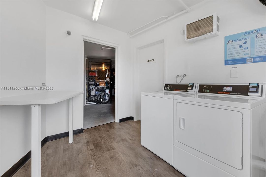 For Sale: $249,000 (2 beds, 2 baths, 1008 Square Feet)