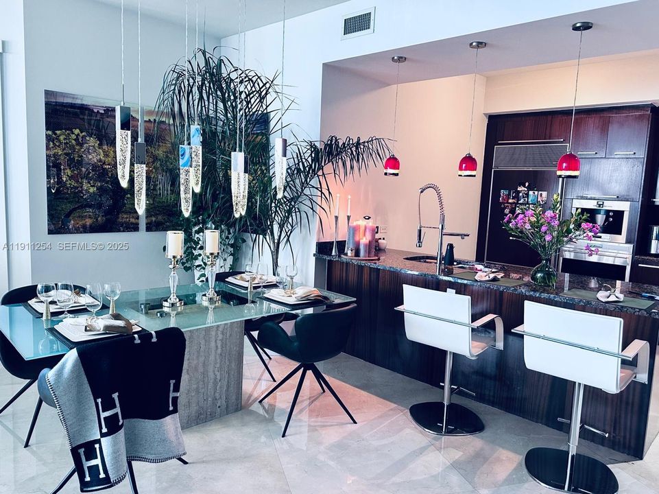 На продажу: $1,700,000 (2 спален, 3 ванн, 1962 Квадратных фут)