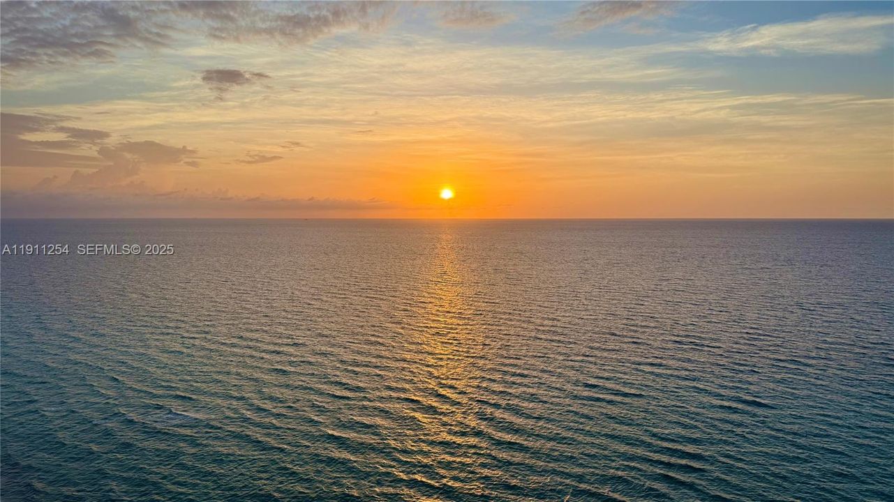 На продажу: $1,700,000 (2 спален, 3 ванн, 1962 Квадратных фут)