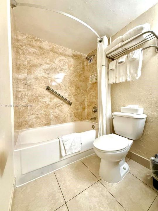 For Sale: $118,000 (0 beds, 1 baths, 420 Square Feet)