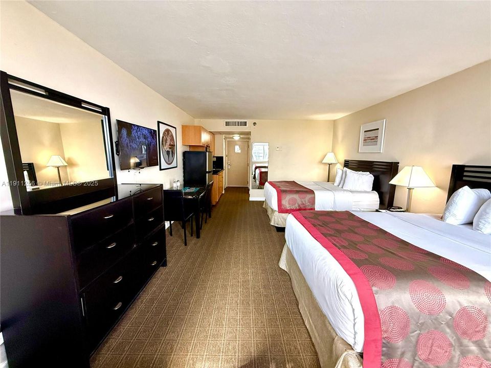 For Sale: $118,000 (0 beds, 1 baths, 420 Square Feet)