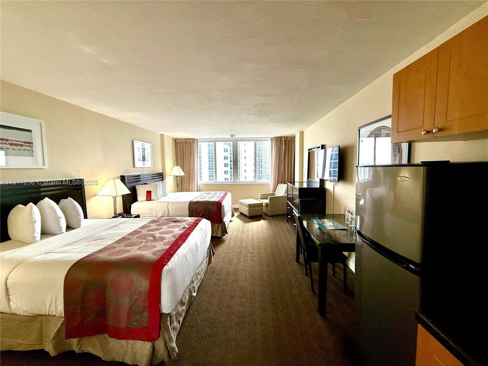 For Sale: $118,000 (0 beds, 1 baths, 420 Square Feet)