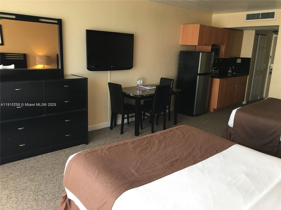 For Sale: $118,000 (0 beds, 1 baths, 420 Square Feet)