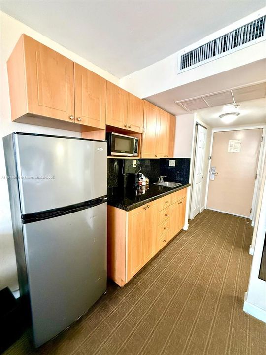 For Sale: $118,000 (0 beds, 1 baths, 420 Square Feet)