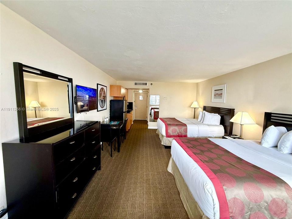 For Sale: $118,000 (0 beds, 1 baths, 420 Square Feet)