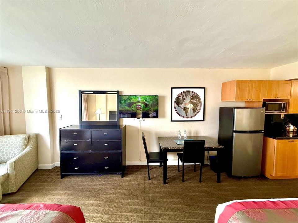 For Sale: $118,000 (0 beds, 1 baths, 420 Square Feet)