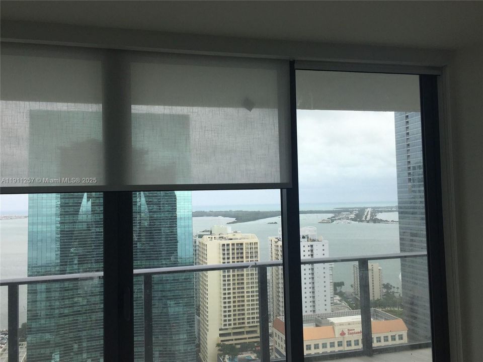 Active With Contract: $3,850 (1 beds, 1 baths, 699 Square Feet)