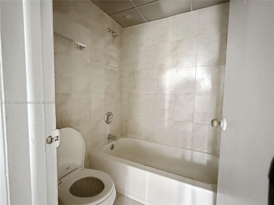 For Sale: $300,000 (3 beds, 2 baths, 1206 Square Feet)