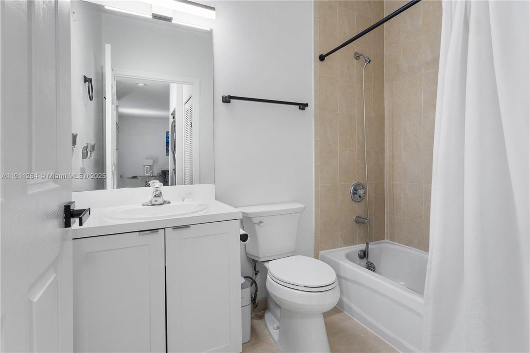 出租: $2,400 (3 贝兹, 2 浴室, 1221 平方英尺)