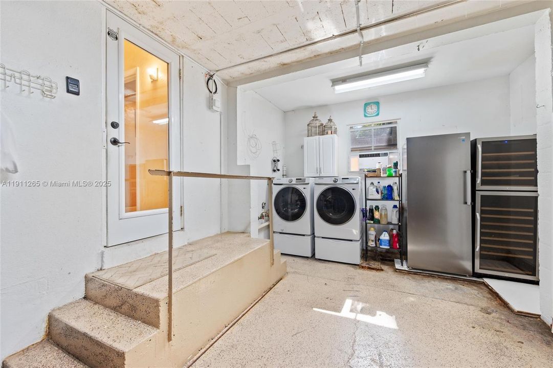 For Rent: $7,500 (3 beds, 2 baths, 1709 Square Feet)