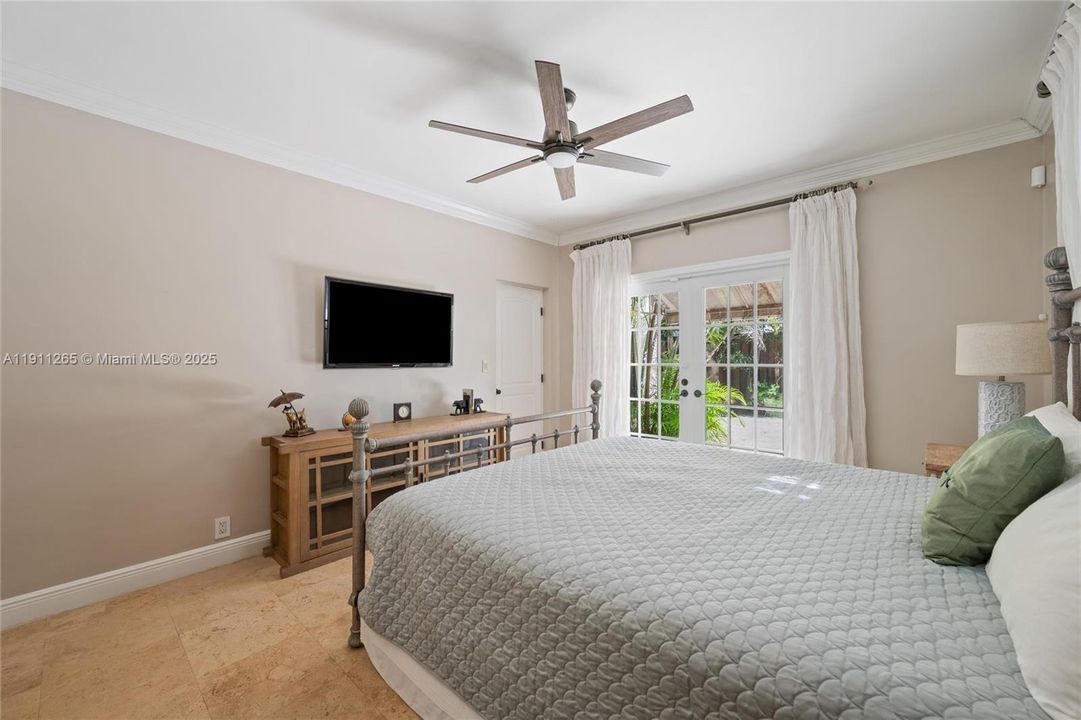 For Rent: $7,500 (3 beds, 2 baths, 1709 Square Feet)