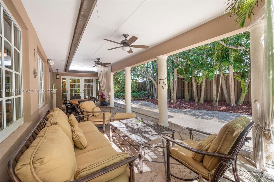 For Rent: $7,500 (3 beds, 2 baths, 1709 Square Feet)