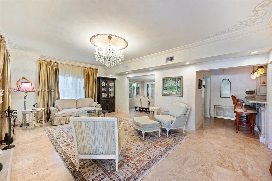 For Rent: $7,500 (3 beds, 2 baths, 1709 Square Feet)