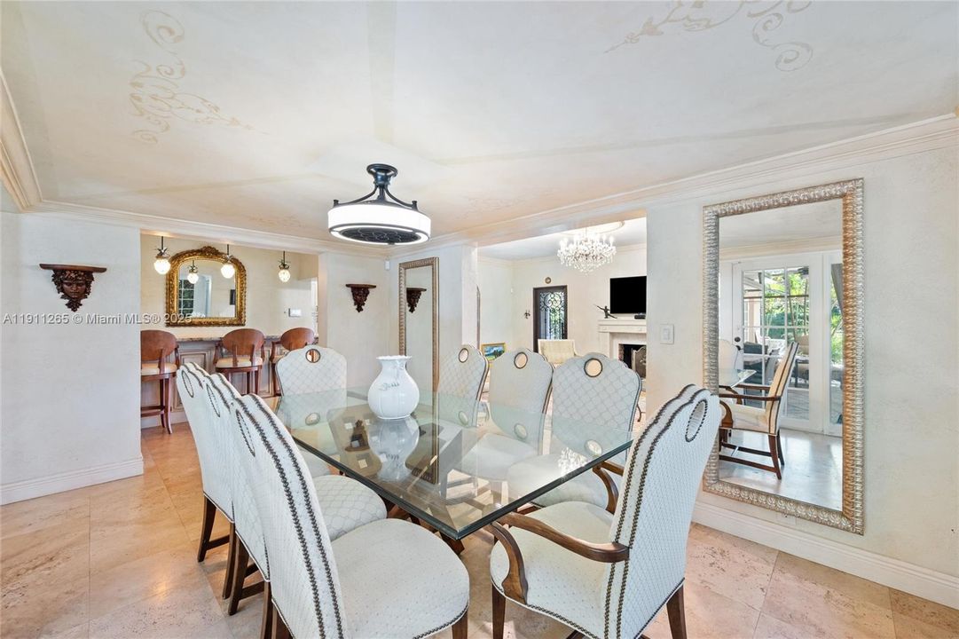 For Rent: $7,500 (3 beds, 2 baths, 1709 Square Feet)