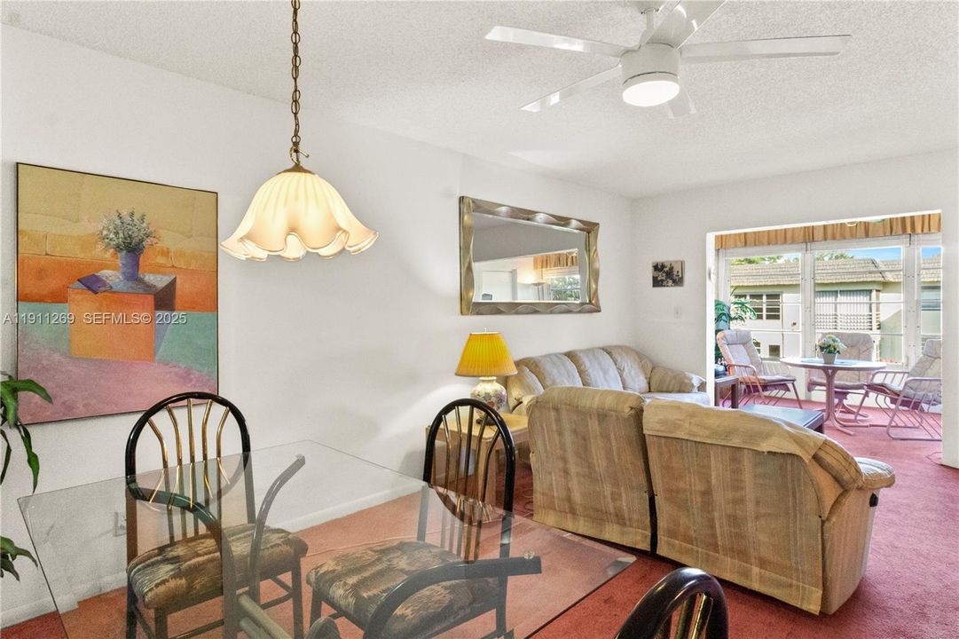 For Sale: $148,000 (2 beds, 2 baths, 870 Square Feet)