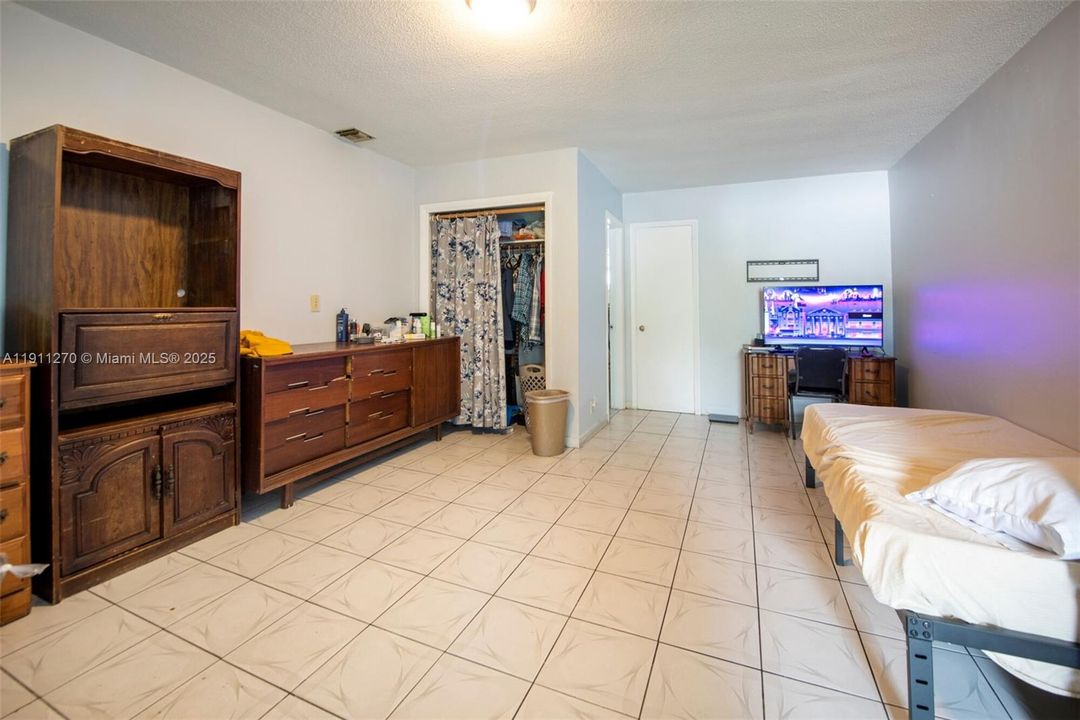 На продажу: $5,700,000 (0 спален, 0 ванн, 0 Квадратных фут)