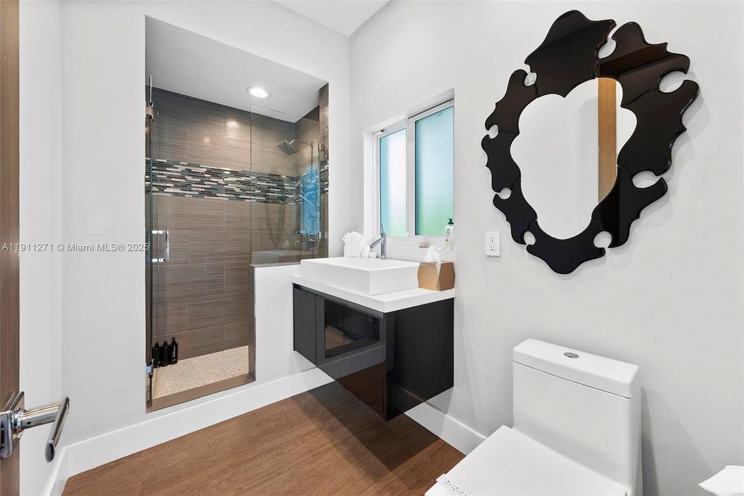 For Sale: $7,200,000 (7 beds, 8 baths, 7325 Square Feet)