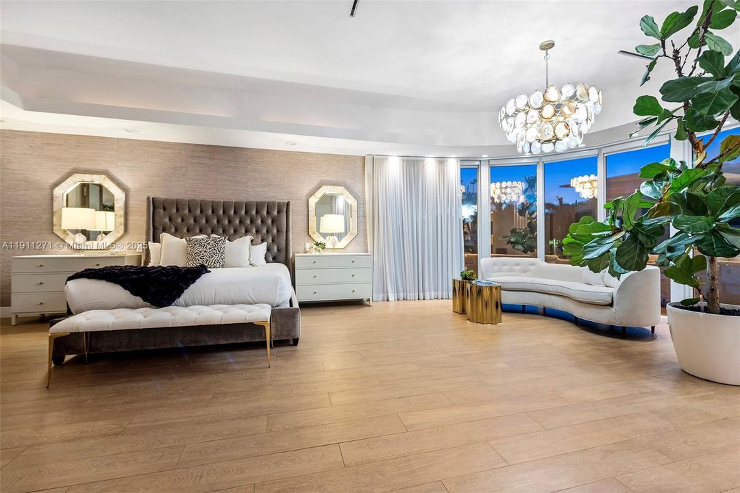 For Sale: $7,200,000 (7 beds, 8 baths, 7325 Square Feet)