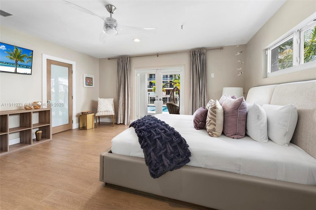 For Sale: $7,200,000 (7 beds, 8 baths, 7325 Square Feet)