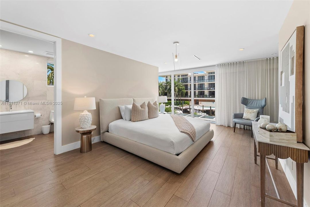 For Sale: $7,200,000 (7 beds, 8 baths, 7325 Square Feet)